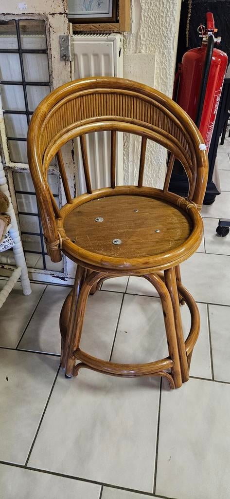 Rotan draaistoel met schapenvacht, Antiek en Kunst, Ophalen