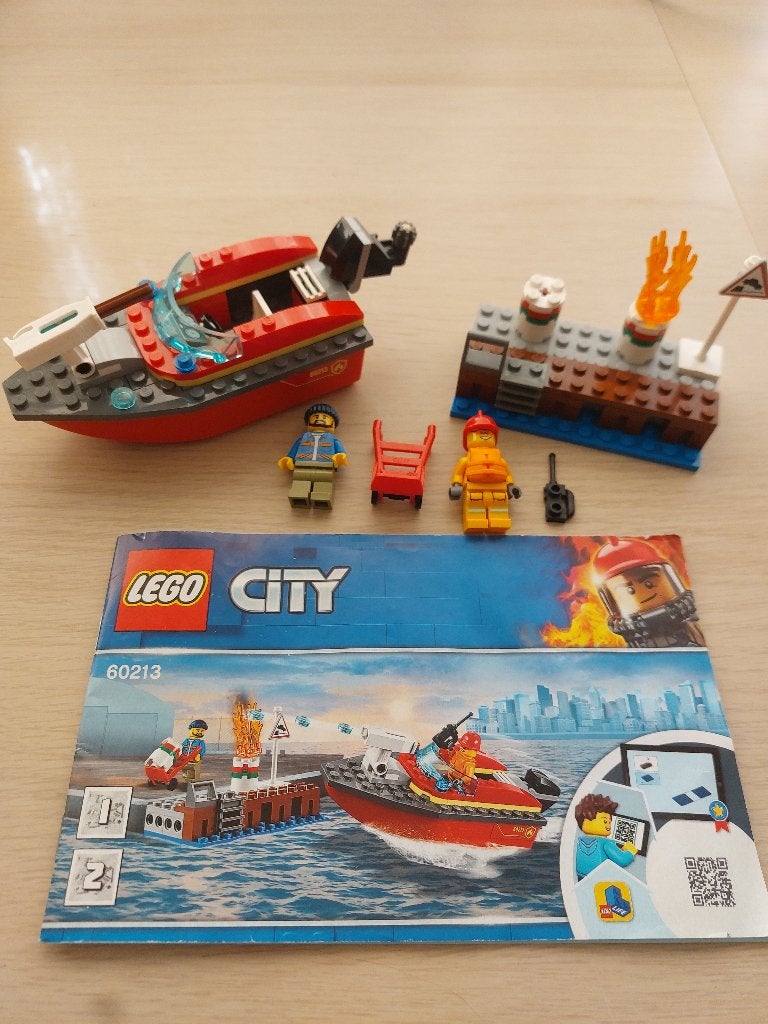 LEGO City 60213 Dock Side Fire, Kinderen en Baby's, Speelgoed | Duplo en Lego, Compleet, Lego, Ophalen of Verzenden, Complete set
