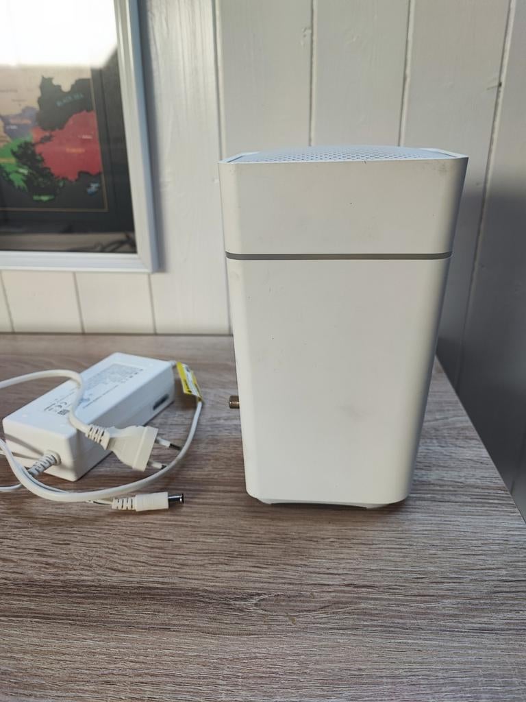 Te koop Ziggo TG3492LG-ZG router 5G, Ophalen of Verzenden, Zo goed als nieuw