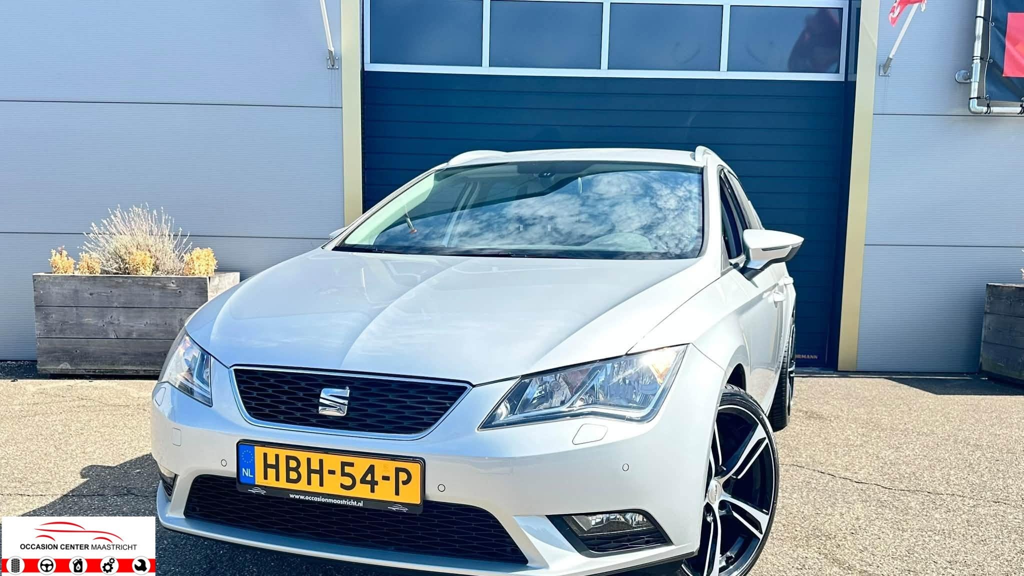 SEAT Leon ST 1.4 TSI ST SEAT Leon 1.4 TSI ST, Voorwielaandrijving, Euro 5, Stof, 4 cilinders