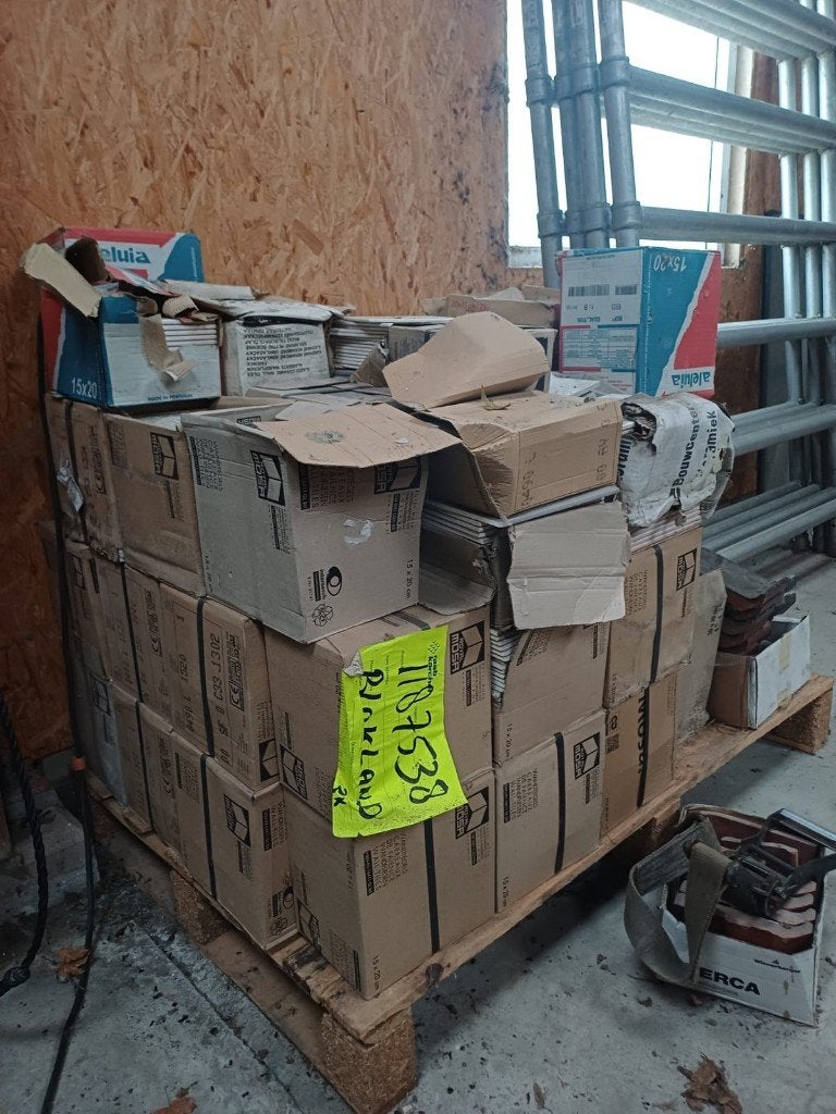2 pallets met diverse wandtegels, Ophalen, Nieuw, 20 tot 40 cm, 10 m² of meer