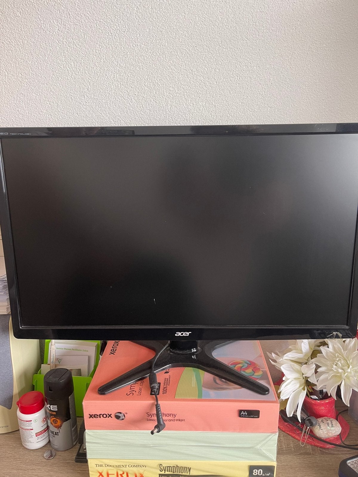 Computerscherm met toetsenbord en boxen, Ophalen, Gebruikt