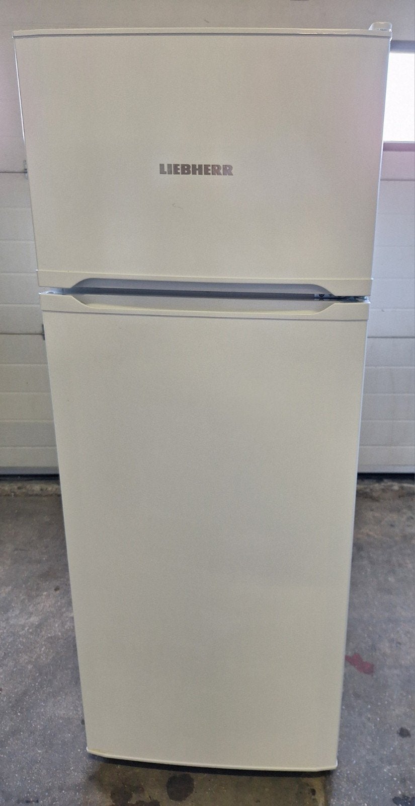 Liebherr Koelvriescombinatie A++ No Frost 140x55cm, Witgoed en Apparatuur, Ophalen, 150 tot 200 liter, Met aparte vriezer, Energieklasse A of zuiniger