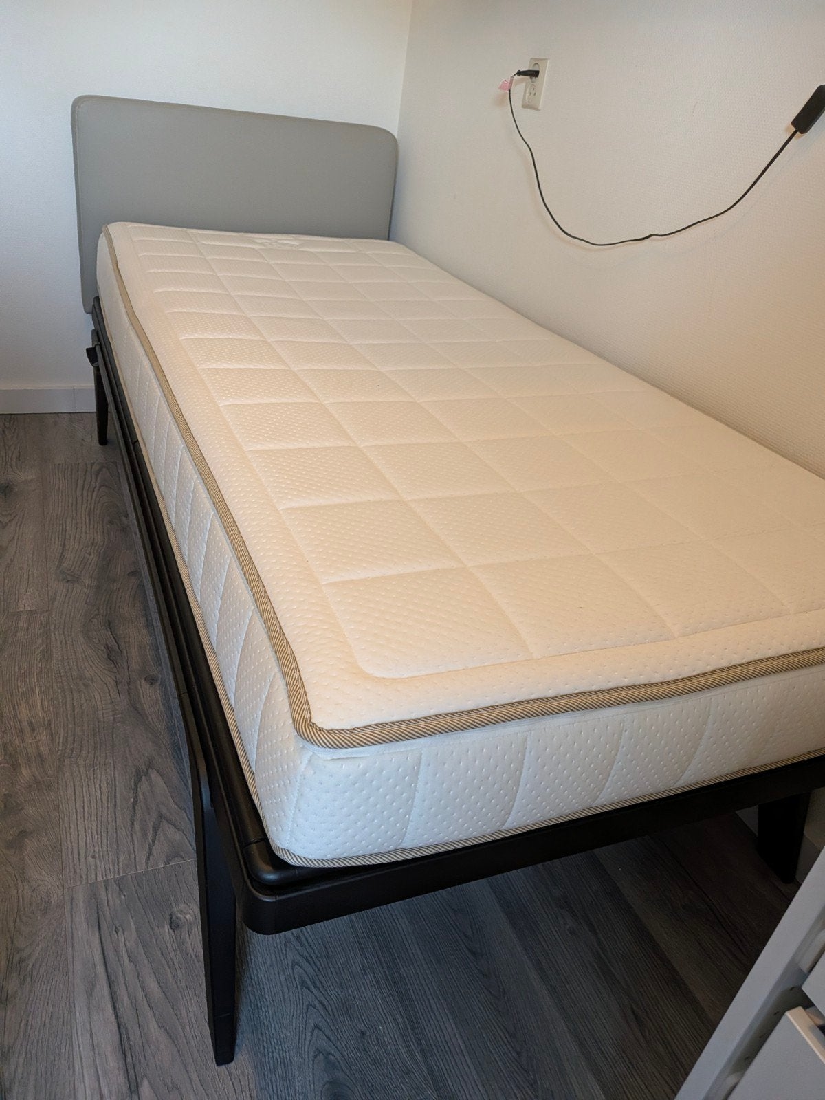 Auping Cresto eenpersoonsbed met verstelbare spiraalbodem, Huis en Inrichting, Ophalen, Verstelbaar, 90 cm, Eenpersoons