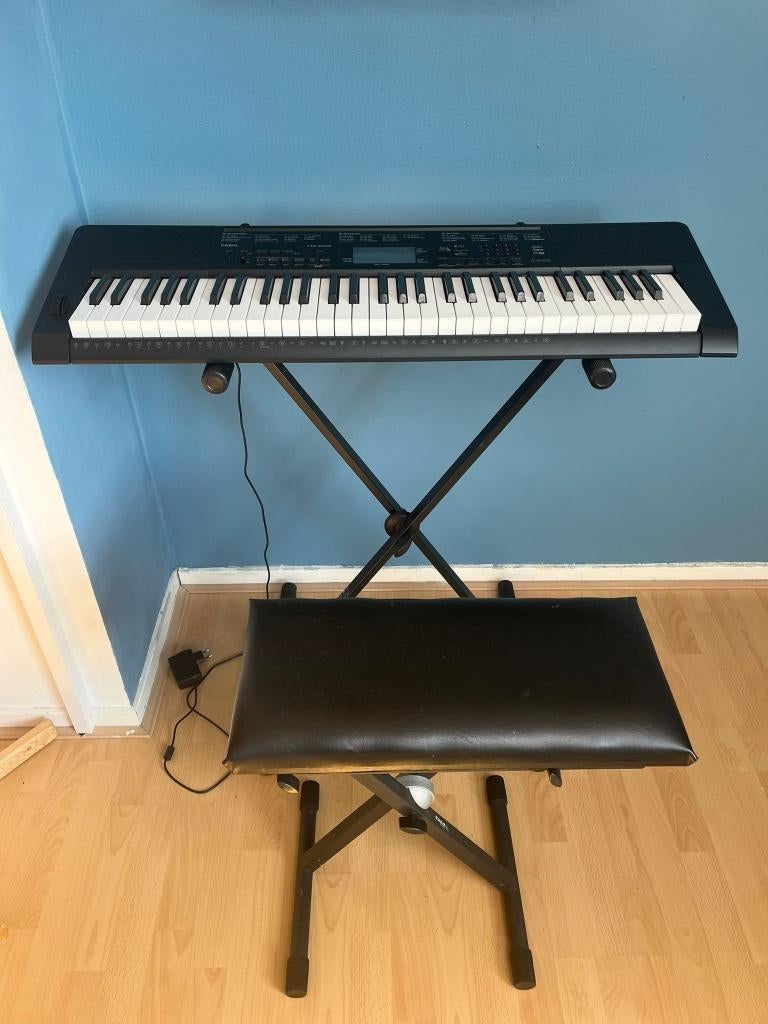 Casio CTK-3200 keyboard met standaard en kruk, Muziek en Instrumenten, Keyboards, Ophalen, Casio, 61 toetsen, Met standaard