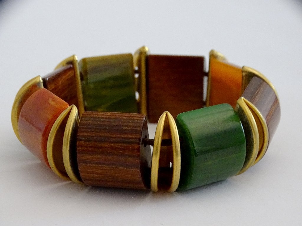 Prachtig Gekleurde Armband met Messing, Hout en Bakeliet, Sieraden, Tassen en Uiterlijk, Antieke sieraden, Verzenden, Overige materialen