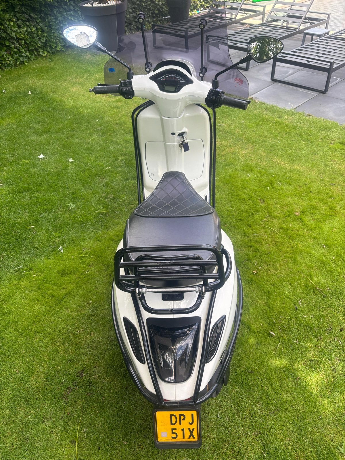 Vespa Sprint vt sport- Wit met Zwart Accent, Ophalen, Gebruikt, Maximaal 45 km/u, Vespa S