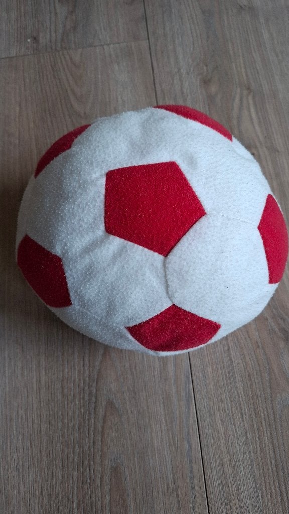 Knuffel ball, Gebruikt, Overige typen, Ophalen of Verzenden, Rood