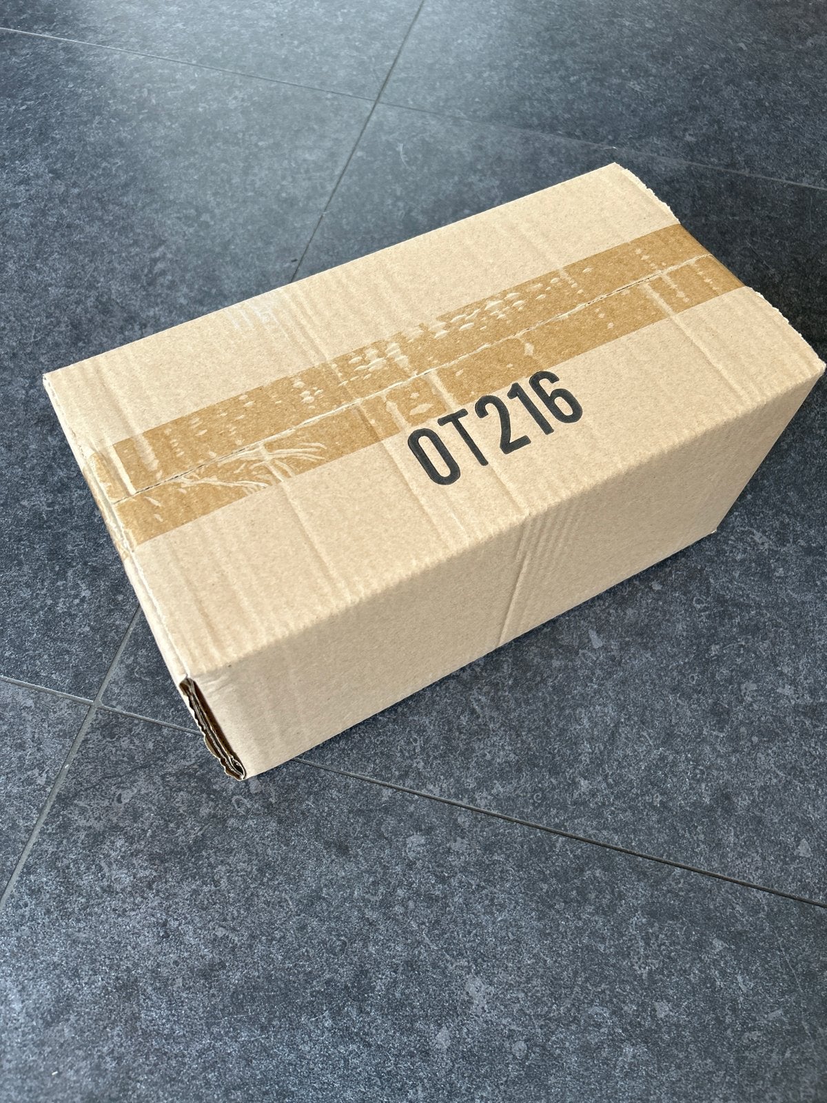 Otto Ottomobile Passat R36 OT216 - Nieuw in doos, Overige merken, Auto, Groter dan 1:32, Nieuw
