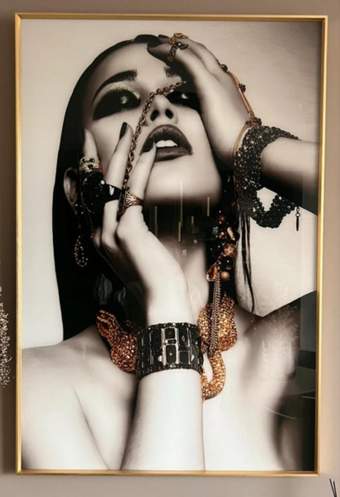 Modern Glasschilderij Vrouw met Sieraden - Luxe Kunst, Ophalen