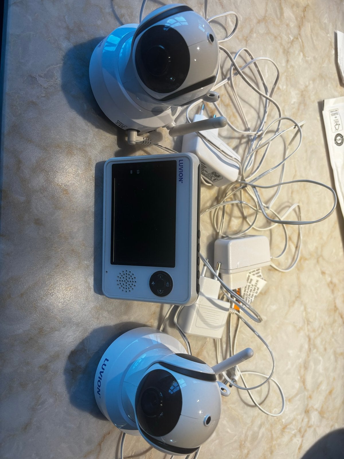 Luvion Essential Babyfoon met 2 camera's, Kinderen en Baby's, Babyfoons, Ophalen of Verzenden, Gebruikt