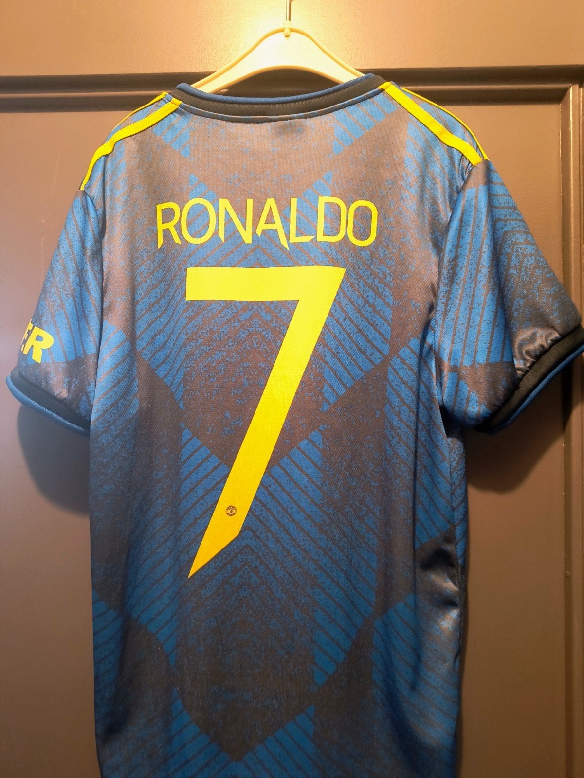 Ronaldo 2022 Manchester United shirt maat L/XL, Sport en Fitness, Voetbal, Maat XL, Ophalen of Verzenden, Nieuw, Shirt