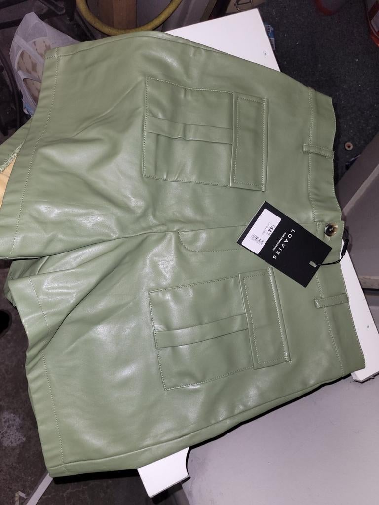 Nieuwe Loavies Faux Leren Shorts - Maat L, Kort, Maat 42/44 (L), Nieuw, Ophalen of Verzenden