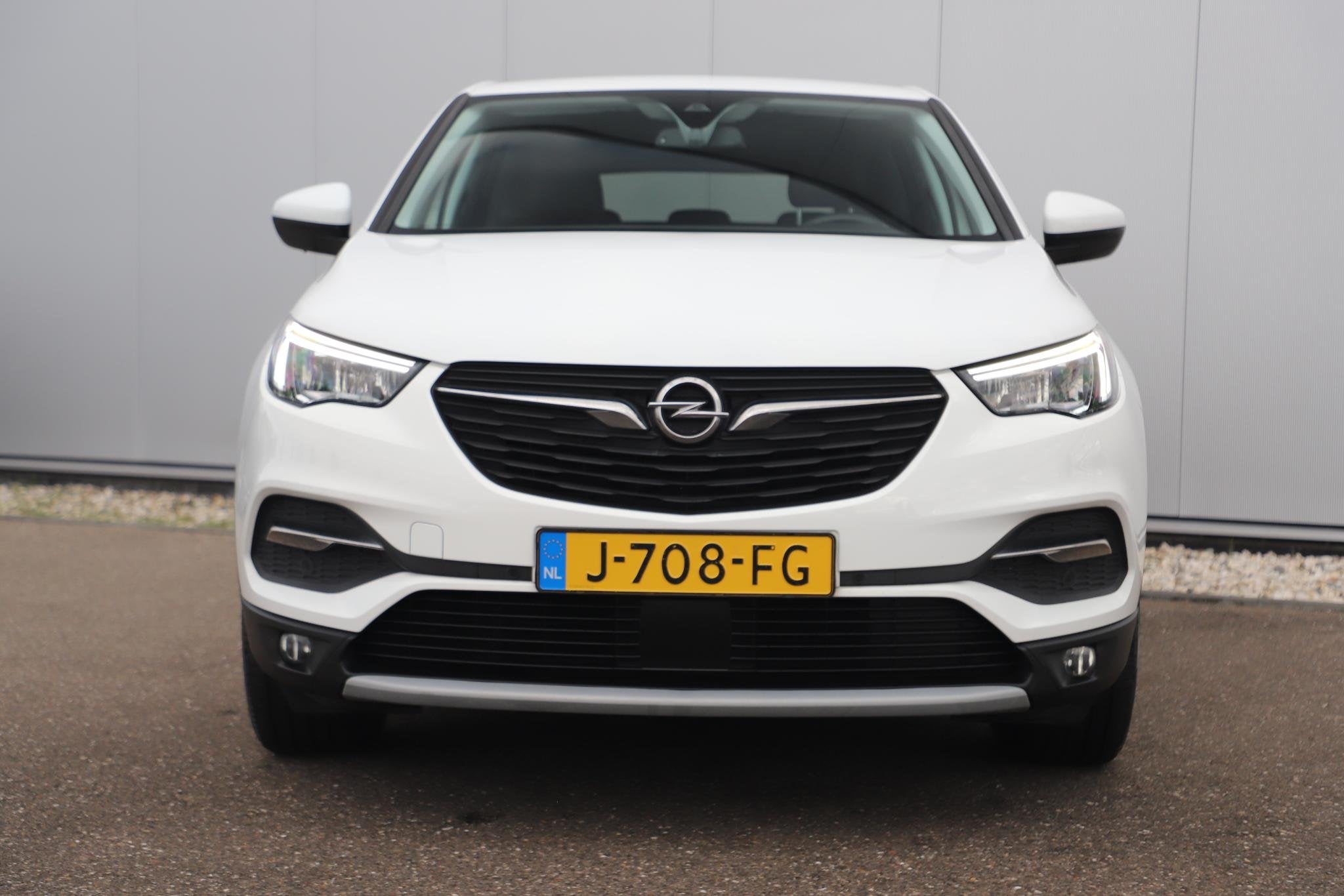 Opel Grandland X 1.2 Turbo Innovation 131PK NIEUWE DB RIEM!, Auto's, Voorwielaandrijving, Gebruikt, 1199 cc, Met garantie (alle)