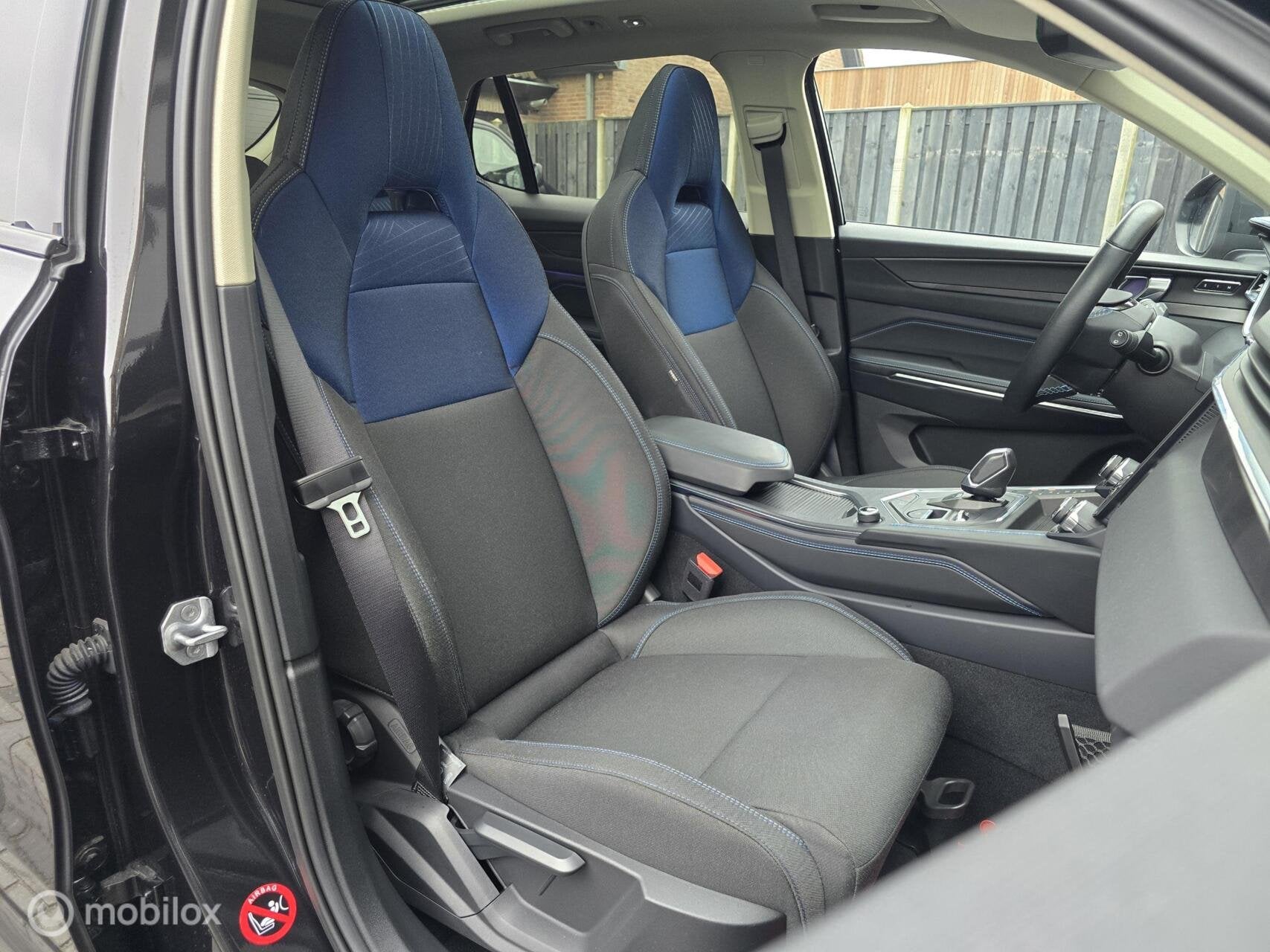LYNK & CO 01 1.5 PHEV BLACK EDITION PANO 360CAM ACC CARPLAY, Auto's, Stof, Automatische klimaatregeling, Zwart, Plug-in hybride