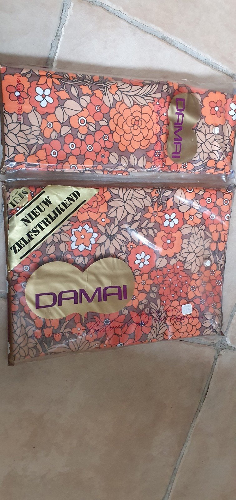 Vintage nieuw retro oranje bloemen laken met 2 slopen, Verzamelen, Retro, Ophalen of Verzenden, Huis en Inrichting