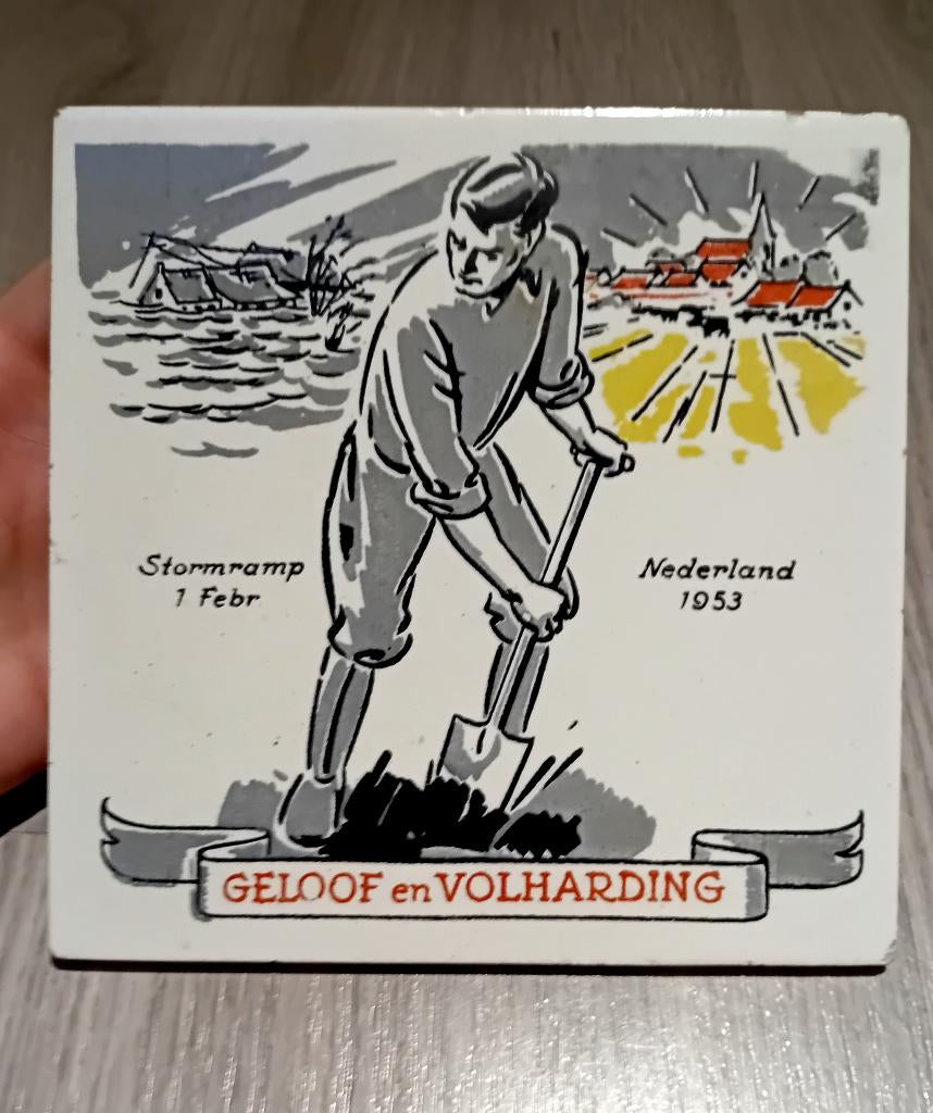 watersnoodramp 1953 tegel, Antiek en Kunst, Antiek | Wandborden en Tegels, Ophalen of Verzenden