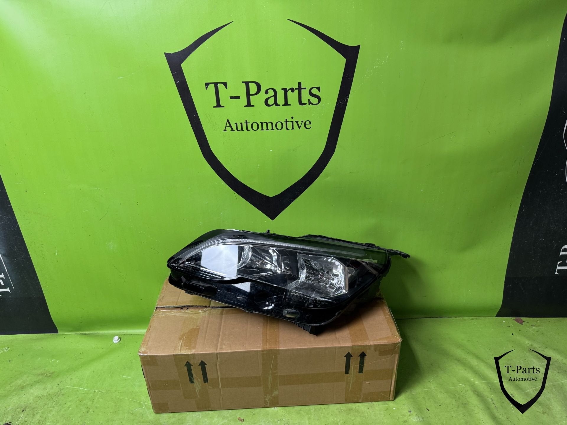 peugeot 3008 koplamp links 9810478180, Auto-onderdelen, Verlichting, Taurusavenue 1
2132 LS  Hoofddorp, NL, Gebruikt, Contact.group@renault.com