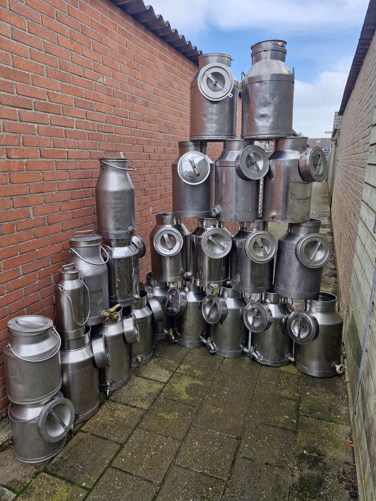 We hebben heel veel gave rvs melkbus /melkbussen tekoop i, Tuin en Terras, Tuinwanddecoratie, Ophalen of Verzenden