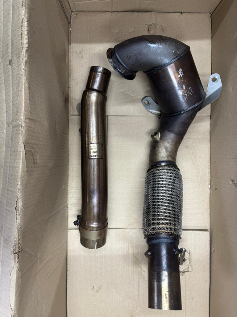 Milltek Downpipe Golf 7.5 Gti, Auto-onderdelen, Uitlaatsystemen, Ophalen, Gebruikt, Volkswagen