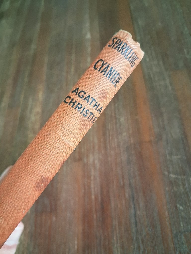 Agatha Christie - Sparkling Cyanide - Collins - 1e druk 1945, Ophalen of Verzenden, Gelezen