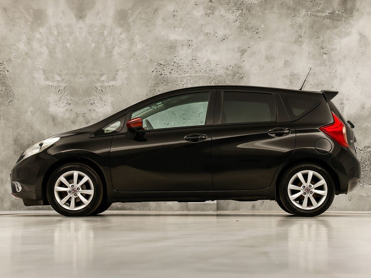 Nissan Note 1.2 Connect Edition (NAVIGATIE, 360 CAMERA, CLIM, Stof, Zwart, 1198 cc, Bedrijf
