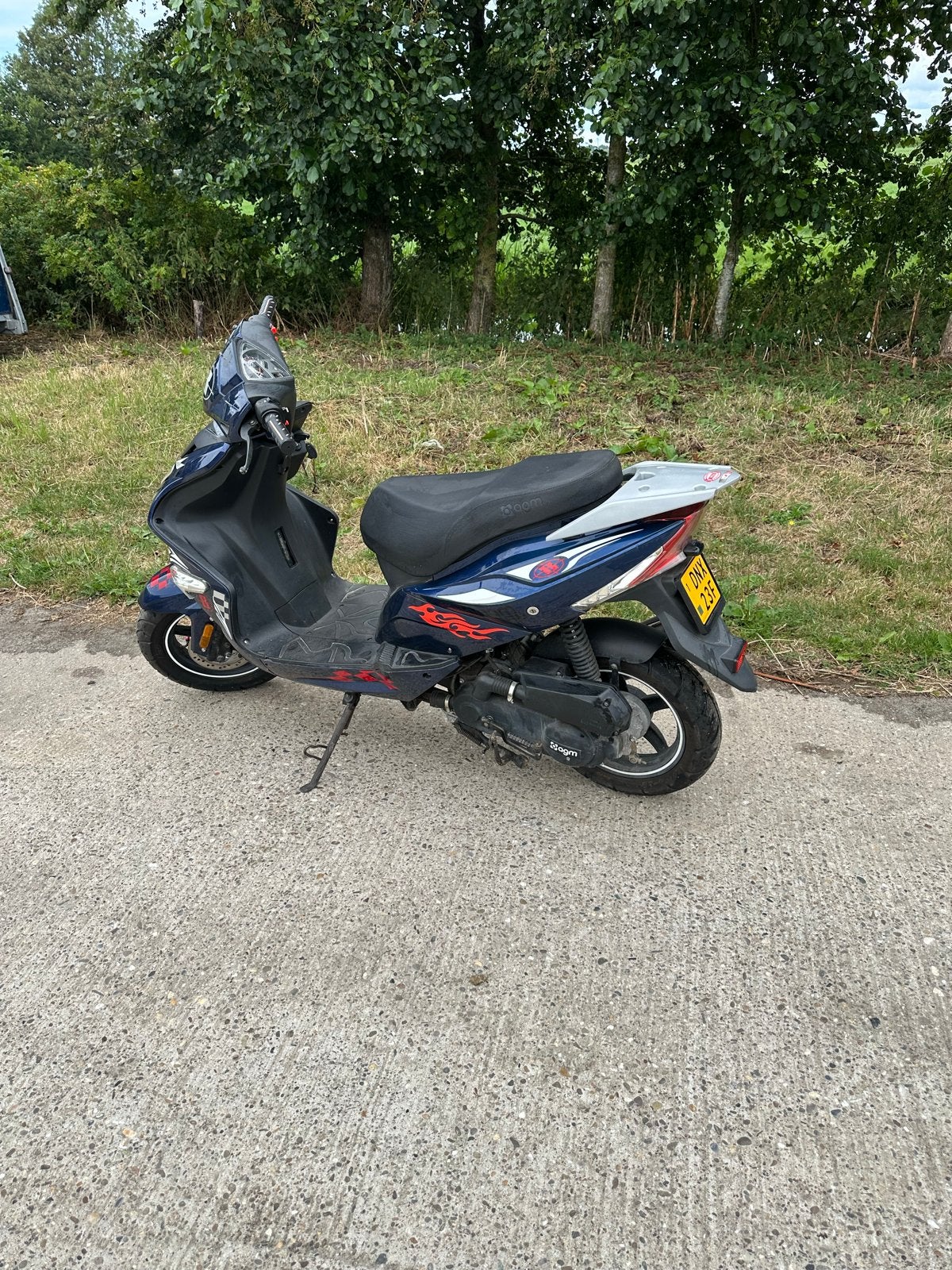AGM R8 scooter, Fietsen en Brommers, Scooters | Overige merken, Ophalen, Gebruikt, Maximaal 45 km/u, Benzine