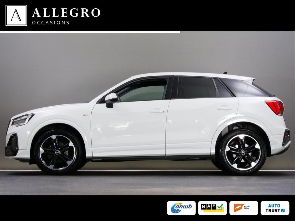 Audi Q2 35 TFSI S-Line Edition (SFEERVERLICHTING, CAMERA, AP, 4 cilinders, 150 pk, Leder en Stof, Wit