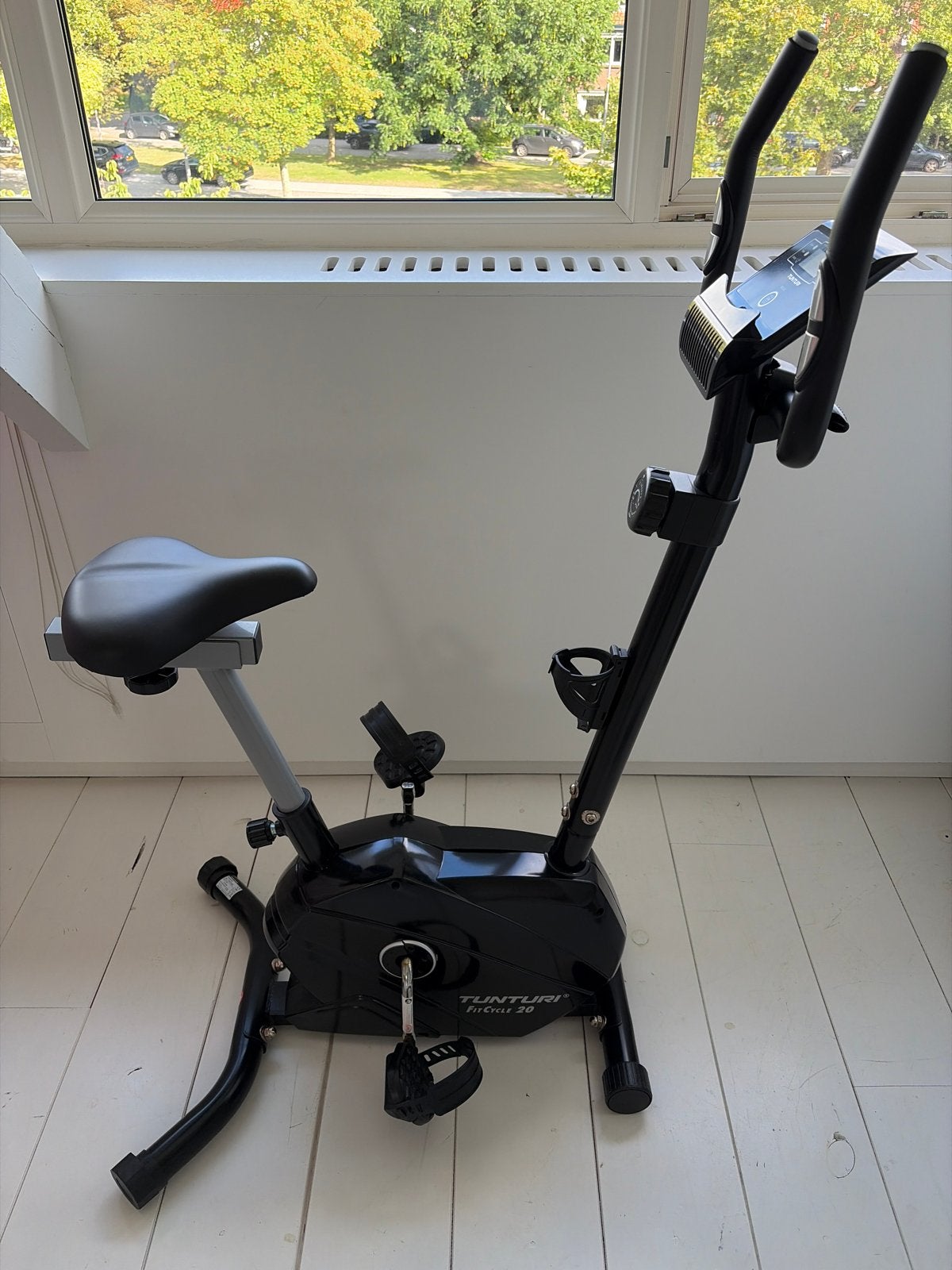 Tunturi FitCycle 20 Hometrainer - Zo goed als nieuw, Sport en Fitness, Ophalen, Zo goed als nieuw, Metaal, Benen