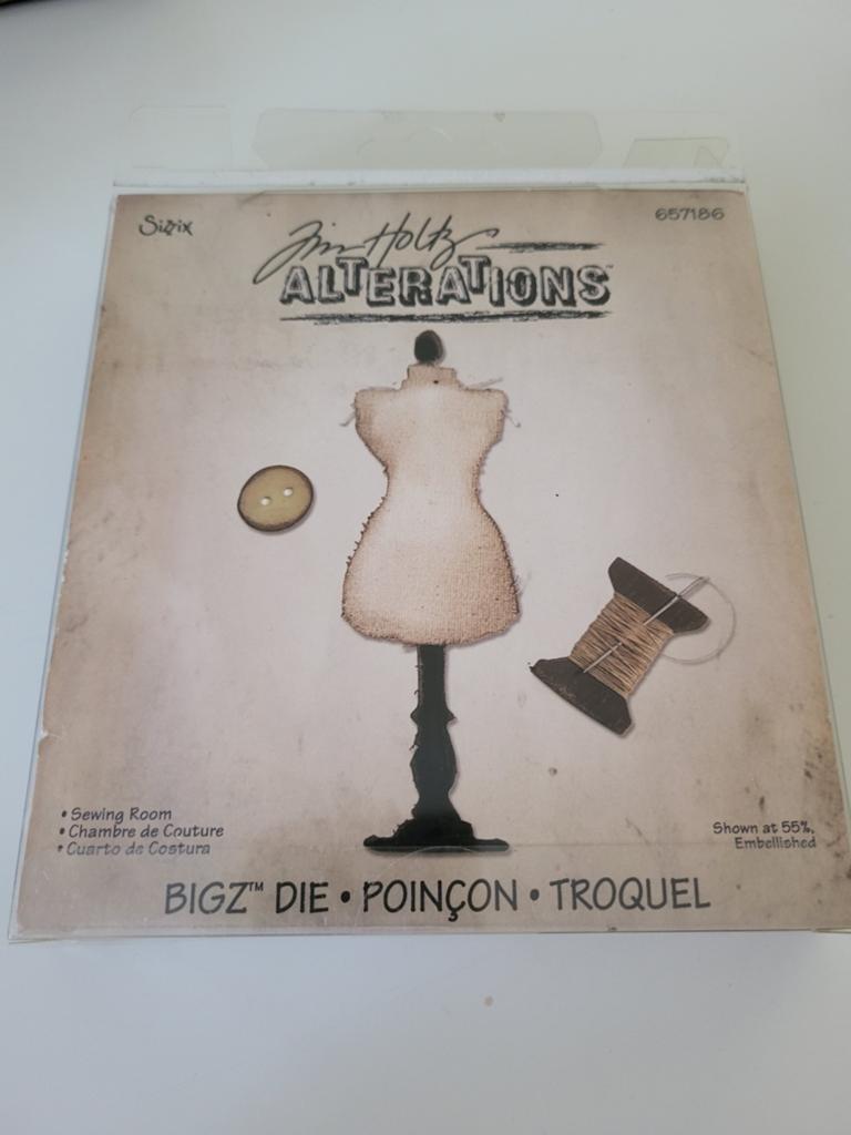 Sizzix Tim Holtz Alternations Sewing Room, Hobby en Vrije tijd, Scrapbooking, Ophalen of Verzenden, Zo goed als nieuw, Frame of Mal