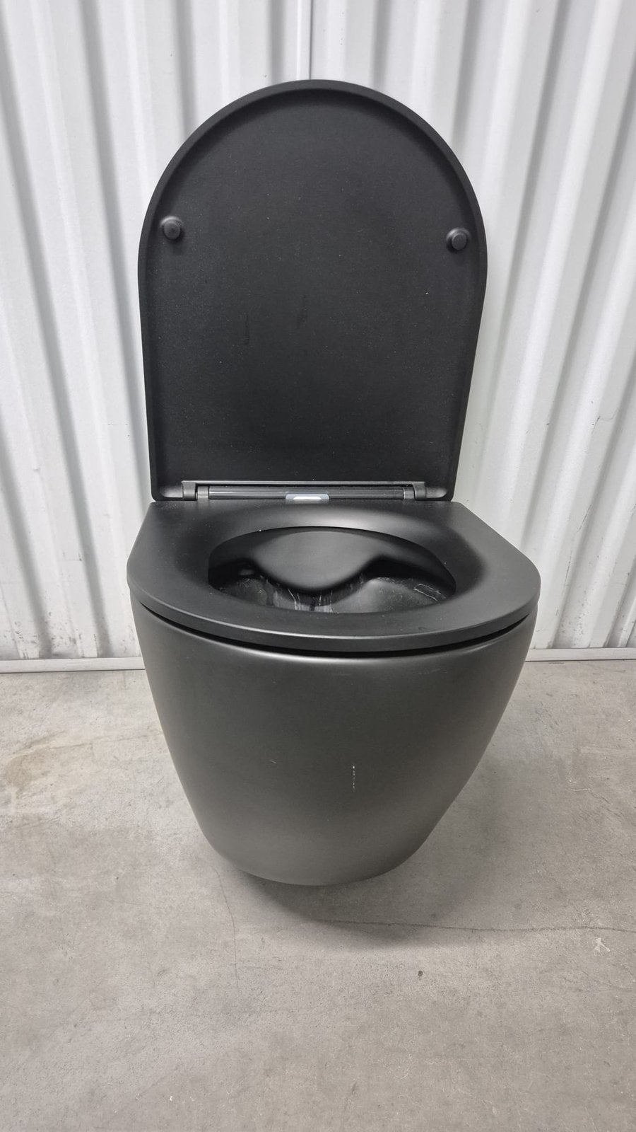 Toilet zwart te koop, Ophalen, Zo goed als nieuw, Toilet