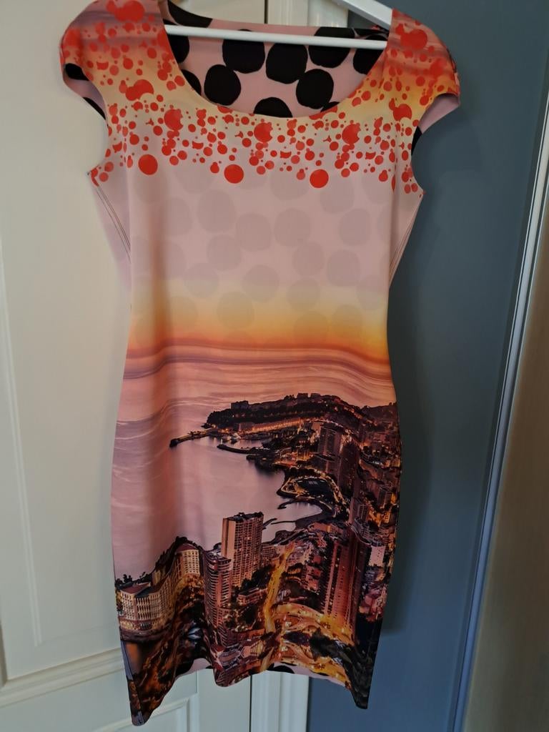 EROKE JURKJE 2 KANTEN DRAAGBAAR MAAT 42, Kleding | Dames, Jurken, Verzenden, Zwart, Maat 42/44 (L), Zo goed als nieuw