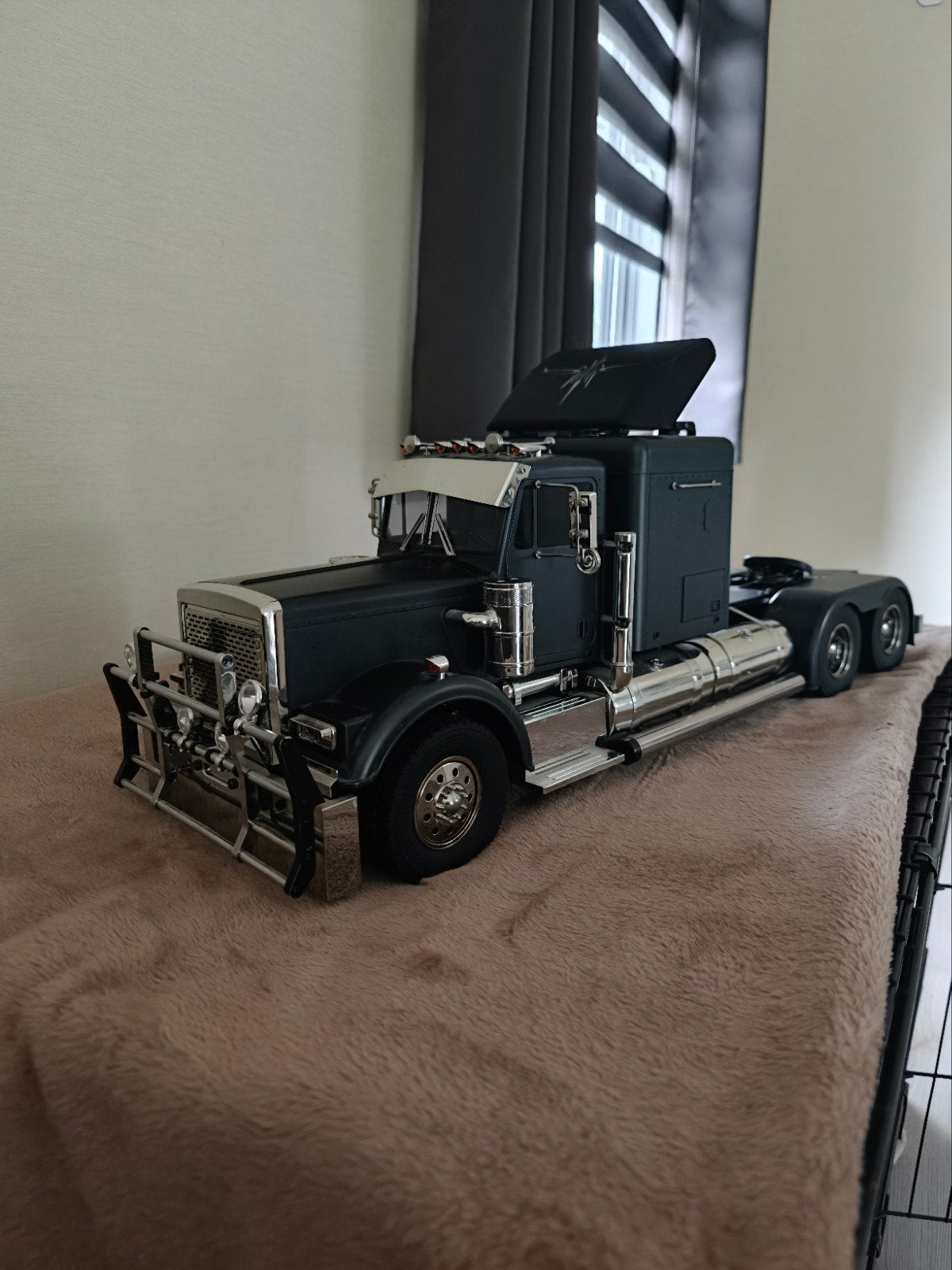 Te koop Tamiya Grand hauler black, Ophalen of Verzenden
