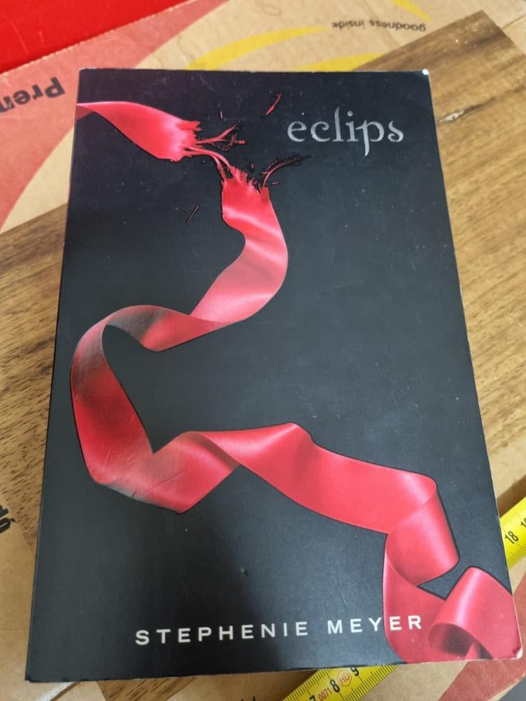 Stephenie Meyer - Eclips     m26, Ophalen of Verzenden, Zo goed als nieuw, Stephenie Meyer