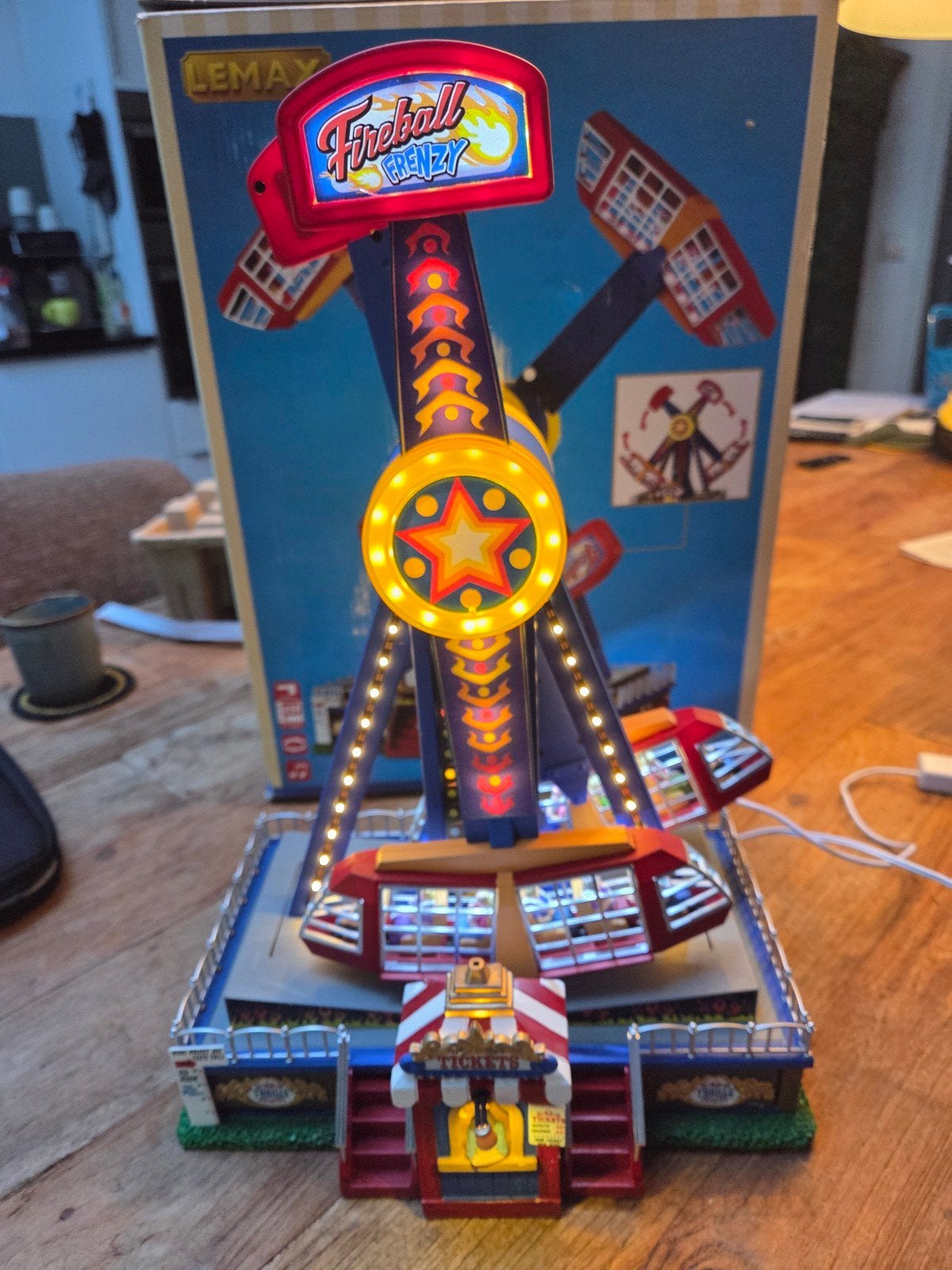 Lemax Fireball Frenzy, Diversen, Ophalen of Verzenden