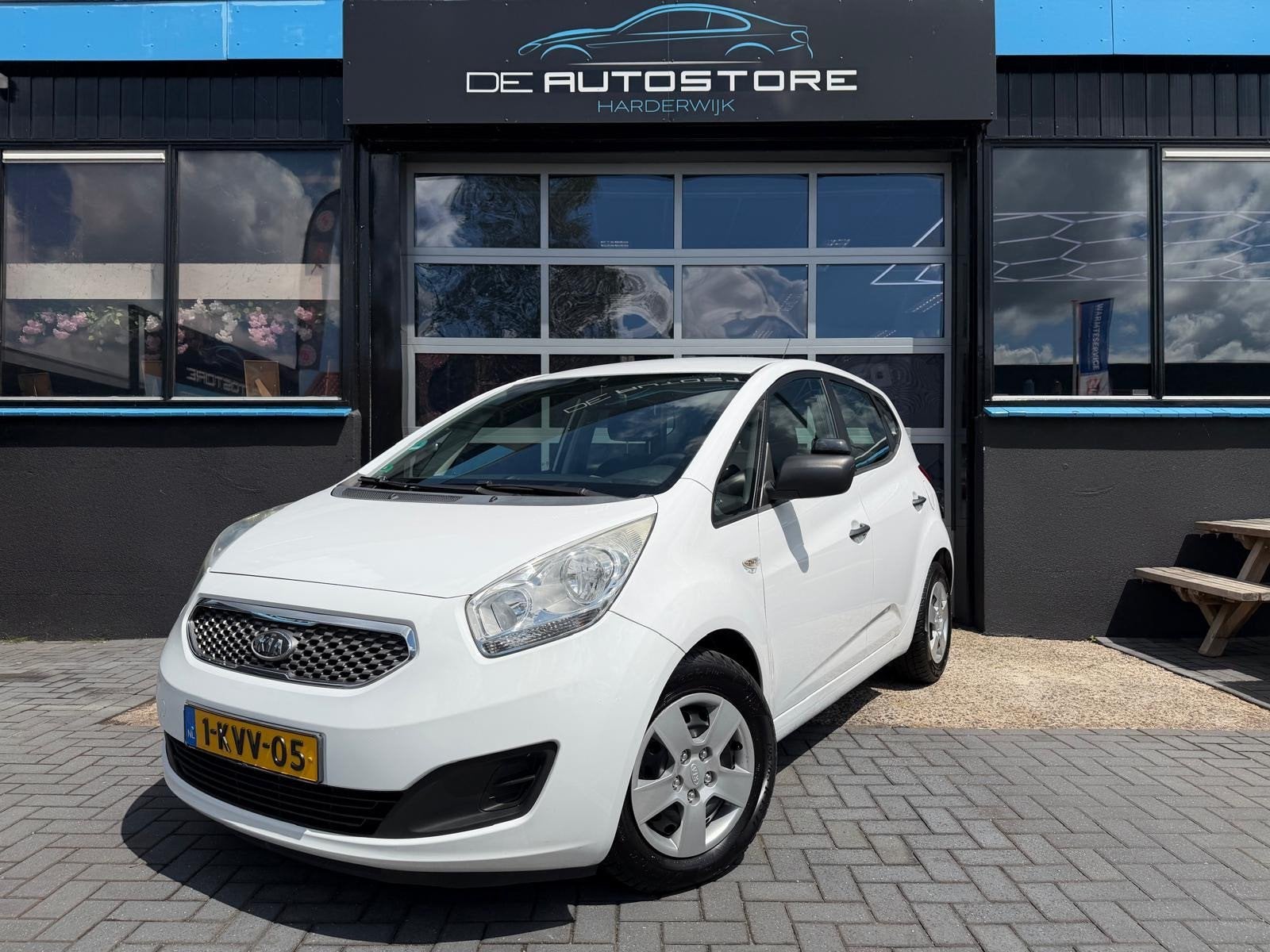 Kia Venga Kia Venga 1.6 CVVT X-tra Automaat Airco Trekhaak N, Auto's, Kia, Euro 5, 4 cilinders, Wit, 14 km/l