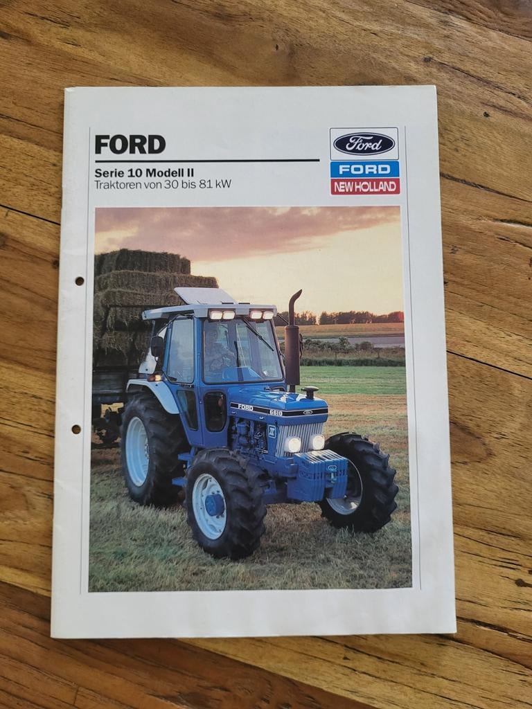 tractor folder Ford serie 10 model II, Ophalen of Verzenden, Zo goed als nieuw