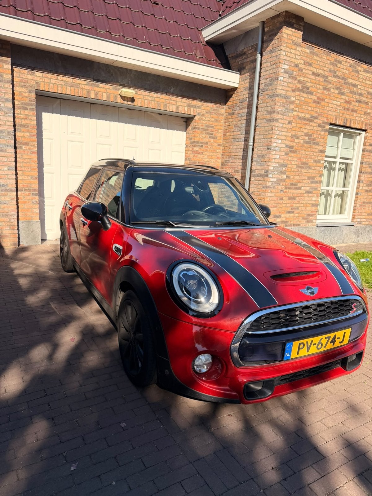 Mini 2.0 Cooper S 141KW 5D AUT 2017 Rood, Auto's, 1998 cc, Origineel Nederlands, Particulier, 57 €/maand