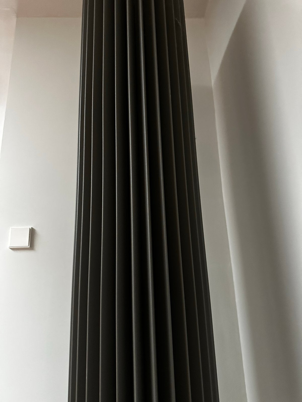 Moderne verticale radiator, antracietgrijs, jaga inguana, Ophalen, Hoog rendement (Hr), Radiator, Minder dan 60 cm