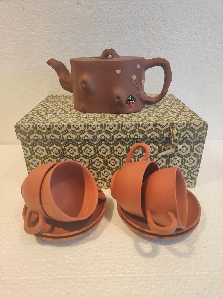 Uniek Chinees theeservies van klei Zisha met boomstam design, Ophalen of Verzenden