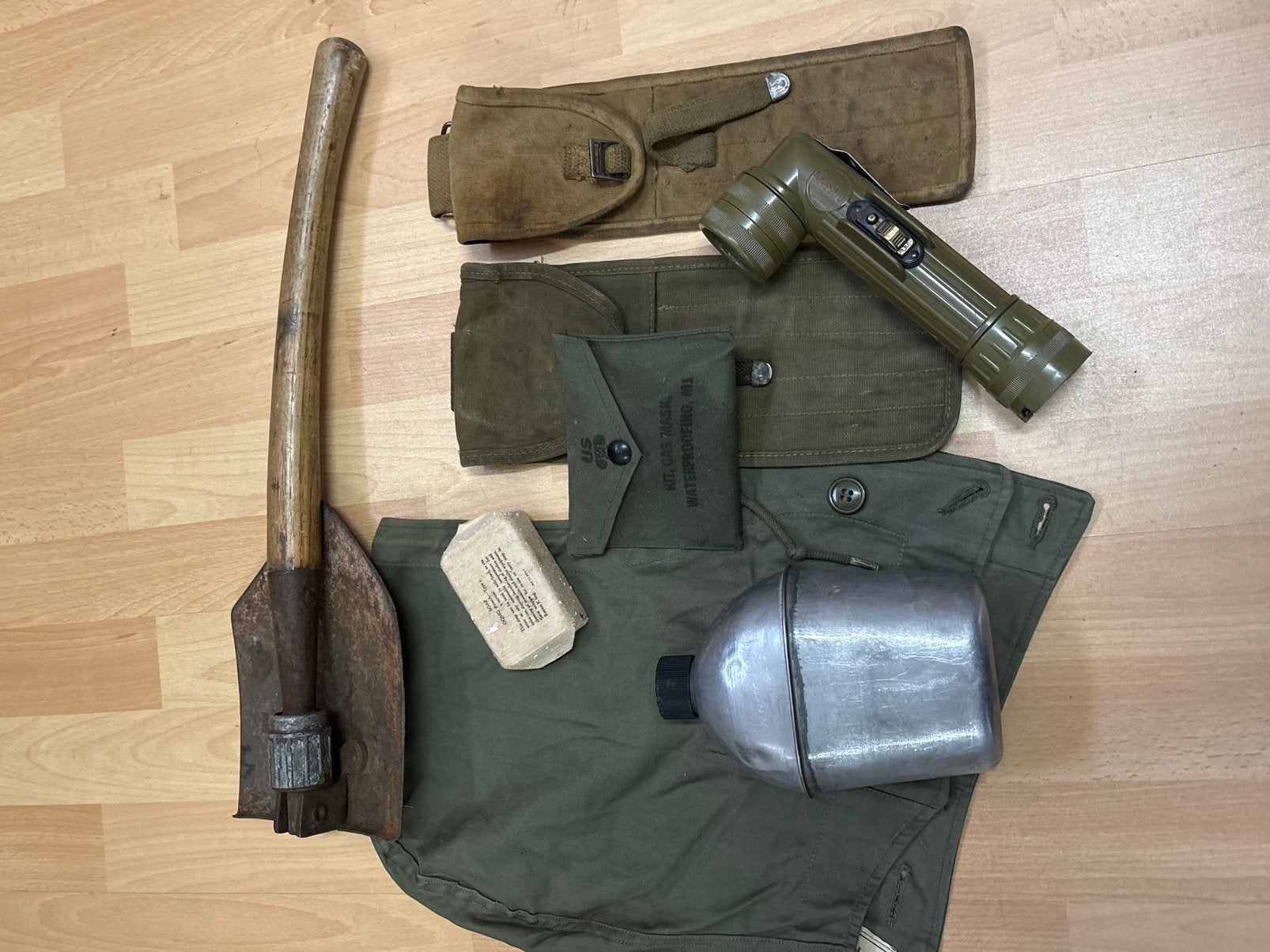 Lot us ww2 items, Ophalen of Verzenden, Landmacht, Kleding of Schoenen