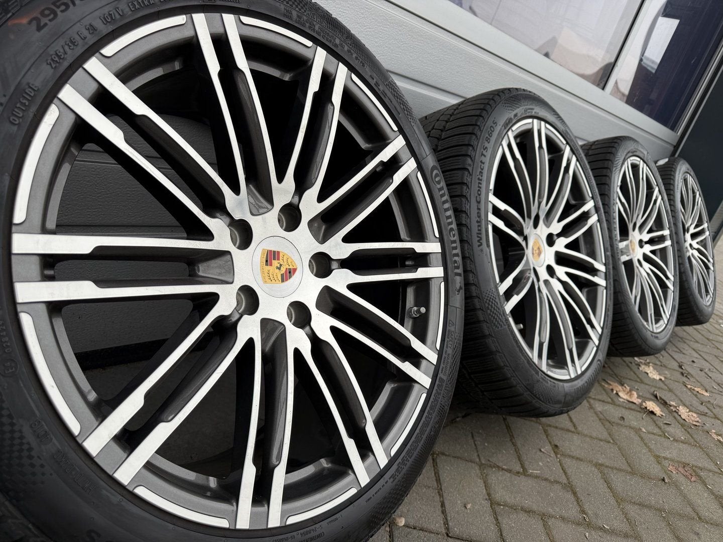 21 inch Porsche Cayenne E2 92A E-Hybrid GTS velgen en banden, Gebruikt, 295 mm, -, -
