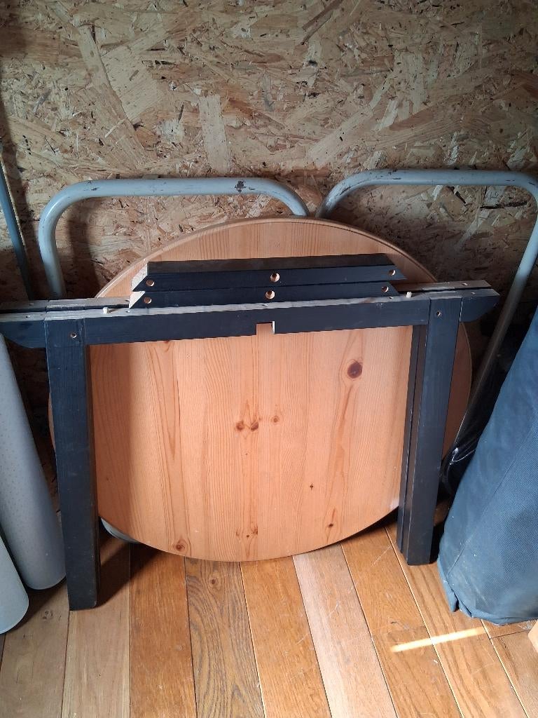 Gamlared ronde tafel, Huis en Inrichting, Tafels | Eettafels, Ophalen, Gebruikt, Rond, Modern
