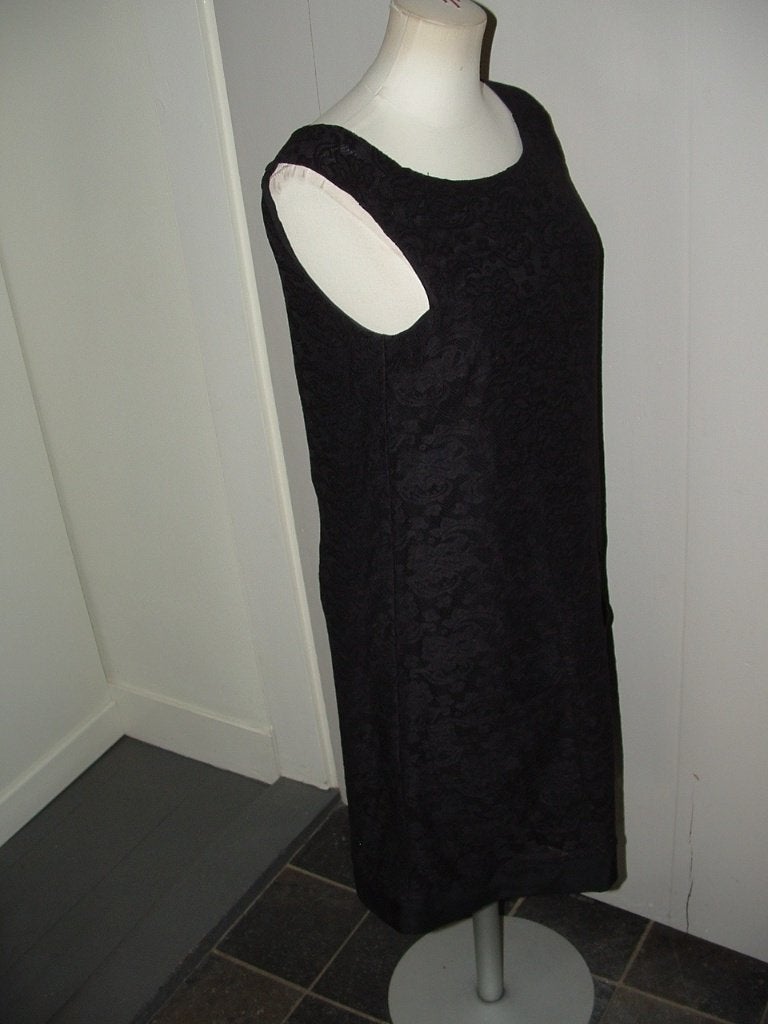 Little black dress Strenesse Gabriele Strehle kanten jurk XS, Kleding | Dames, Jurken, Zwart, Ophalen of Verzenden, Zo goed als nieuw