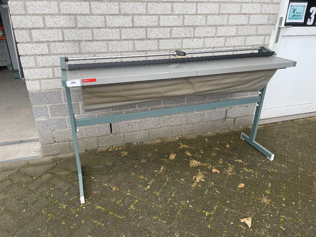 Papiersnijmachine, snijtafel Oce type 913,, Diversen, Papierwaren, Ophalen, Zo goed als nieuw