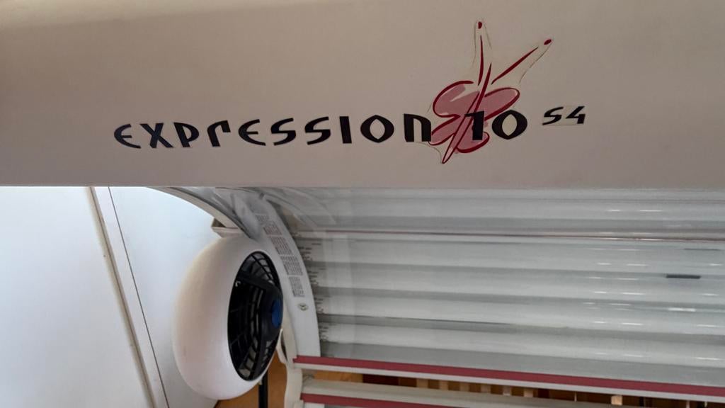 Zonnebank Expression 10 S4 - Perfect voor thuisgebruik, Ophalen, 10 tot 15 lampen, Gebruikt, Nvt