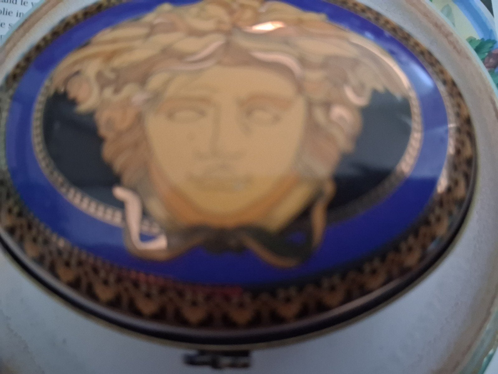 Versace Limoges Porselein Doosje met Medusa Hoofd, Antiek en Kunst, Verzenden