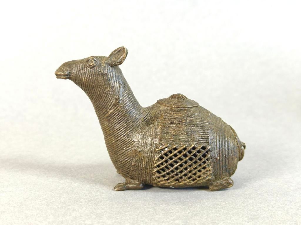 Dhokra tapir of dromedaris. Bronzen beeldje., Antiek en Kunst, Ophalen of Verzenden