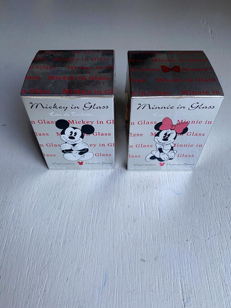 Disney Minnie & Mickey Eau de Toilette in Glas, Verzamelen, Disney, Ophalen of Verzenden, Mickey Mouse, Zo goed als nieuw, Beeldje of Figuurtje