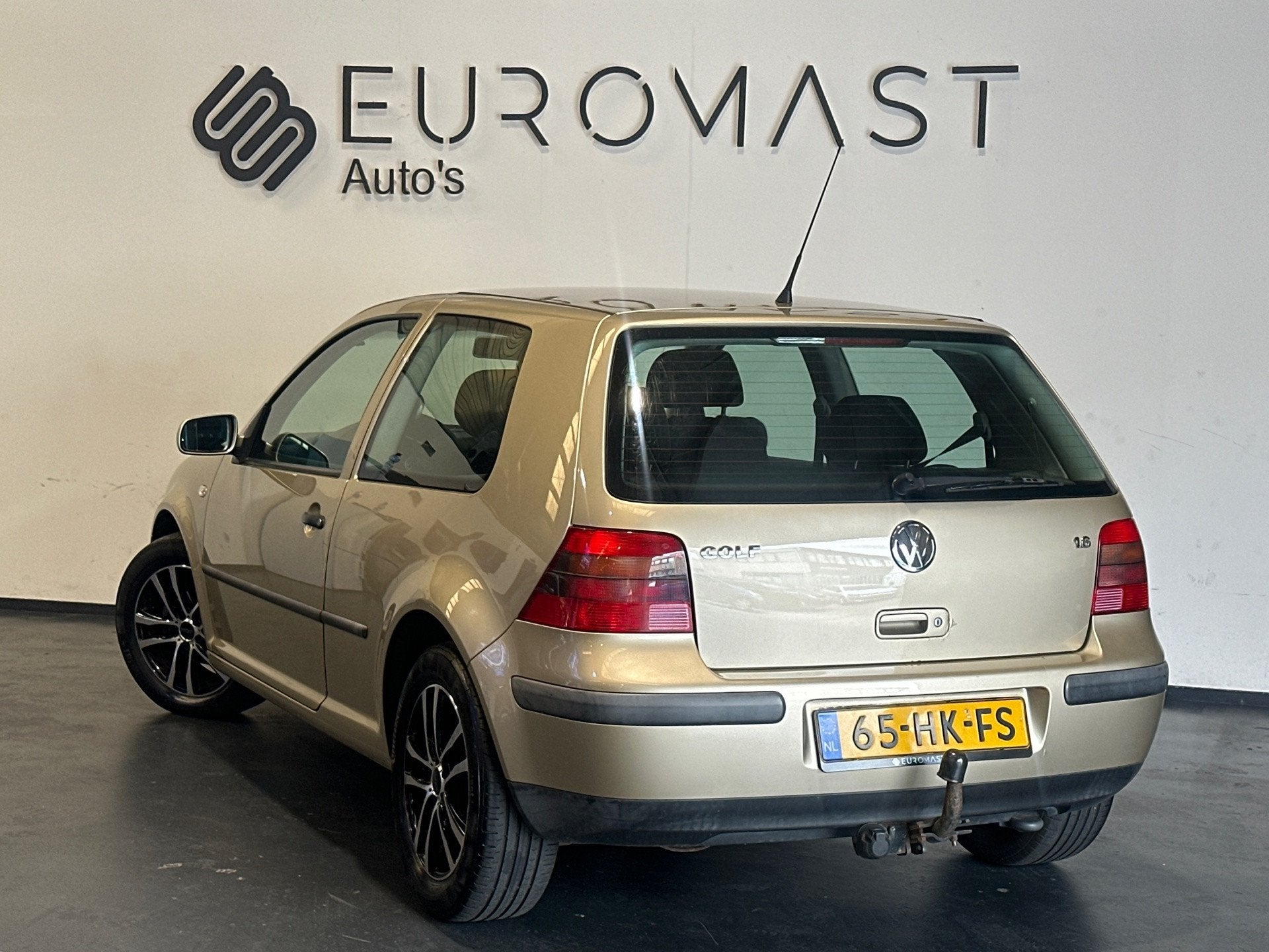 Volkswagen Golf 1.6-16V Trendline Airco - Nieuw apk - LMV -, Voorwielaandrijving, Gebruikt, 1064 kg, Handgeschakeld